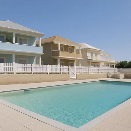 White, With Pool Apartman *