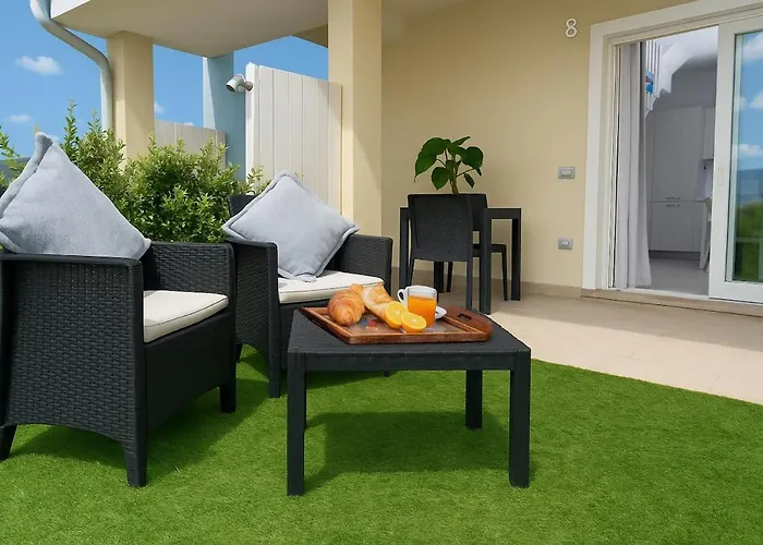 White, With Pool Viddalba